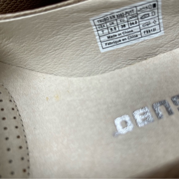 Elegant Beige Women's Heels - Picture 3 of 8